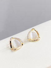 Clous d'oreilles minimalistes irréguliers