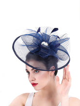 Chapeaux à larges bords en maille pour occasions spéciales