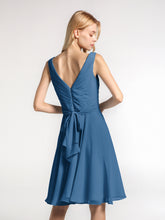 Mini-Robe Corsage Plissée à Col en V avec Jupe Circulaire Bleu Encre