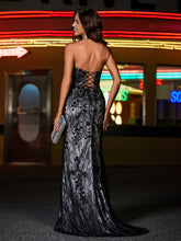 Robe Fourreau Appliquée en Tulle Florale à Col en Cœur Noir