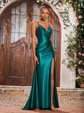 Robe Fourreau Perlée en Satin Extensible à Col en V avec Fente Haute Vert Foncé