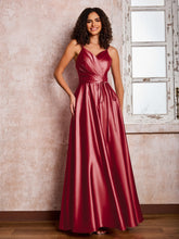 Maxi Robe en Satin à Bretelles Spaghetti avec Poches Bordeaux