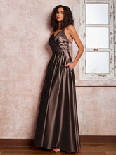 Maxi Robe en Satin à Bretelles Spaghetti avec Poches Chocolat