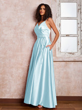 Maxi Robe en Satin à Bretelles Spaghetti avec Poches Brume