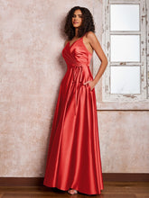 Maxi Robe en Satin à Bretelles Spaghetti avec Poches Rouge