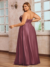 Dentelle et Tulle Longue Robe avec Col en Cœur Mûre