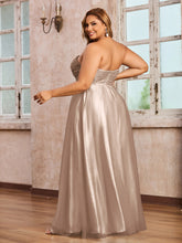 Dentelle et Tulle Longue Robe avec Col en Cœur Taupe