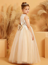 Robe de Fille Ball Gown en Tulle et Dentelle avec Décolleté Illusion