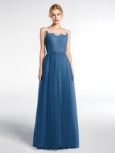 Robe Longue en Dentelle Et Tulle à Décolleté Illusion Bleu Encre