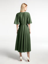 Robe en Mousseline à Col en V avec Demi-Manches Longueur de Mollet Olive Verte