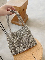 Sac de Soirée Vintage orné de Perles Métalliques