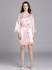 Robes en Satin à Encolure en V et à Bordure en Dentelle Florale Longueur Genou