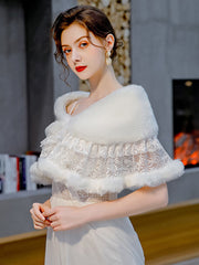 Châle En Fausse Fourrure Et Dentelle Pour Occasion Spéciale