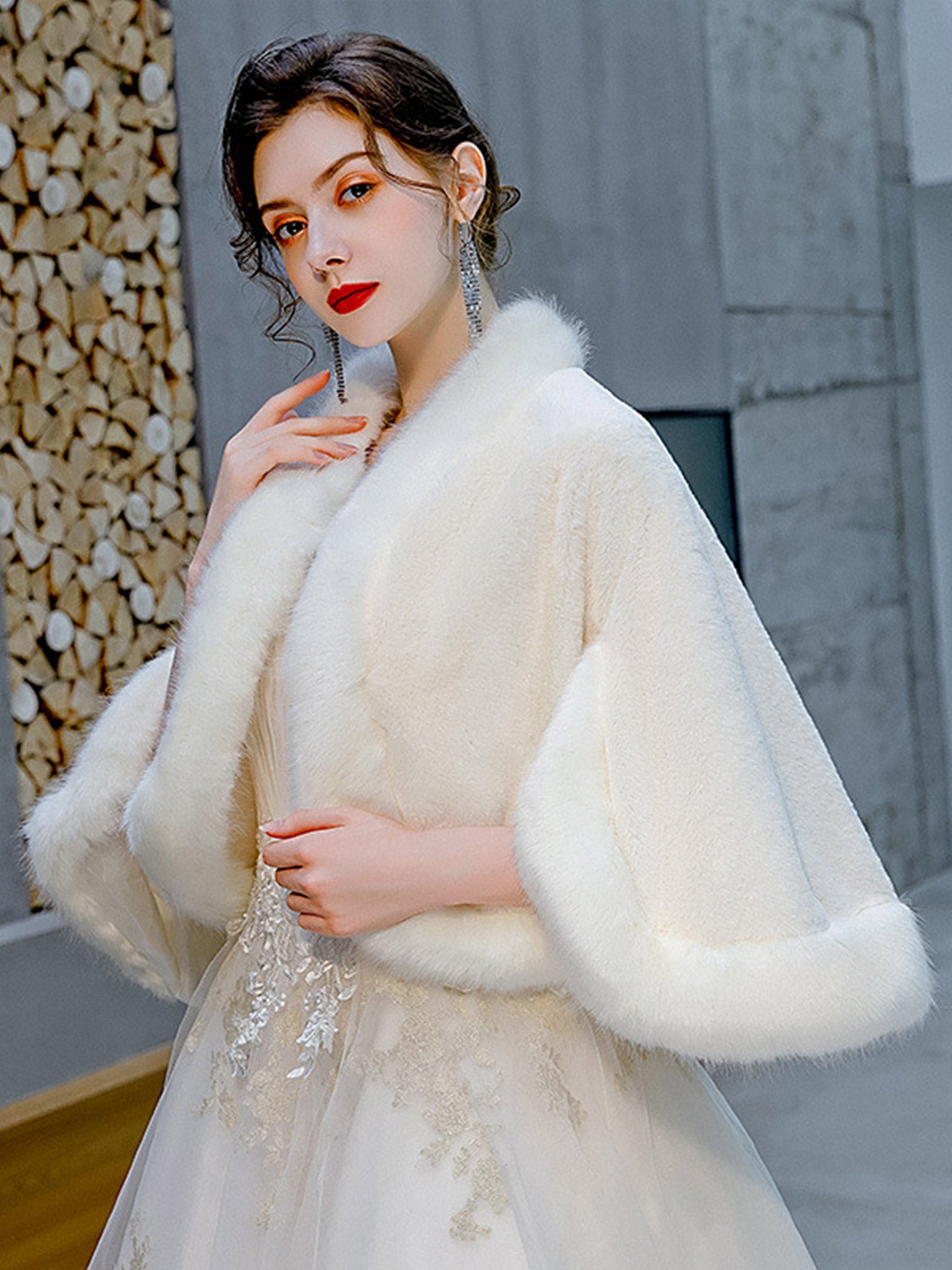 Châle En Fausse Fourrure Femme - Étole Chaude Hiver, Cape élégante - Blanc - Pour Soirée, Cérémonie, Mariage - Taille Unique Avec Crochet