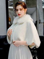 Châle de soirée de mariage en fausse fourrure