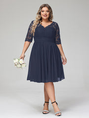 Dentelle et Mousseline Robe Courte avec Demi-Manches Bleu Marine Grande Taille