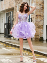 Robe courte en tulle brillant avec corsage à sequins Lilas