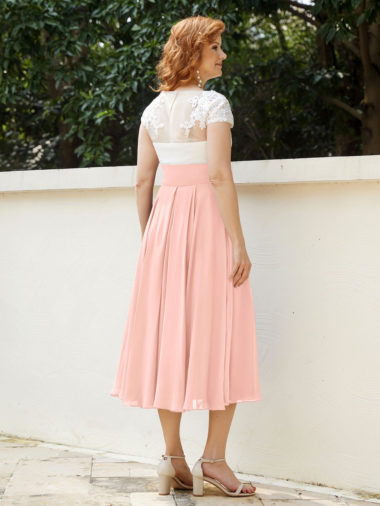 Col en V Mousseline Robe avec Bustier Appliqué Ivoire Corail