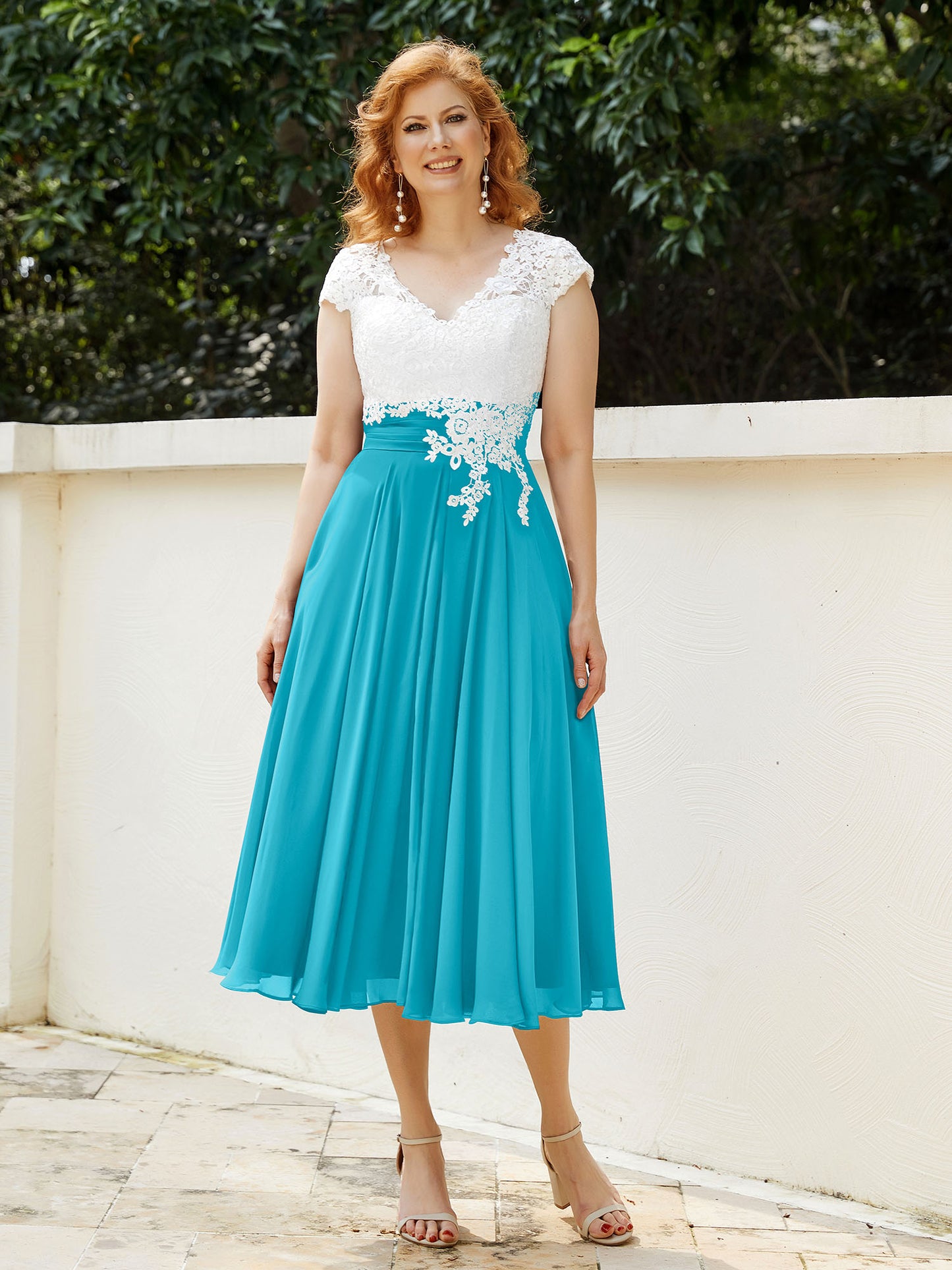 Col en V Mousseline Robe avec Bustier Appliqué Ivoire Jade