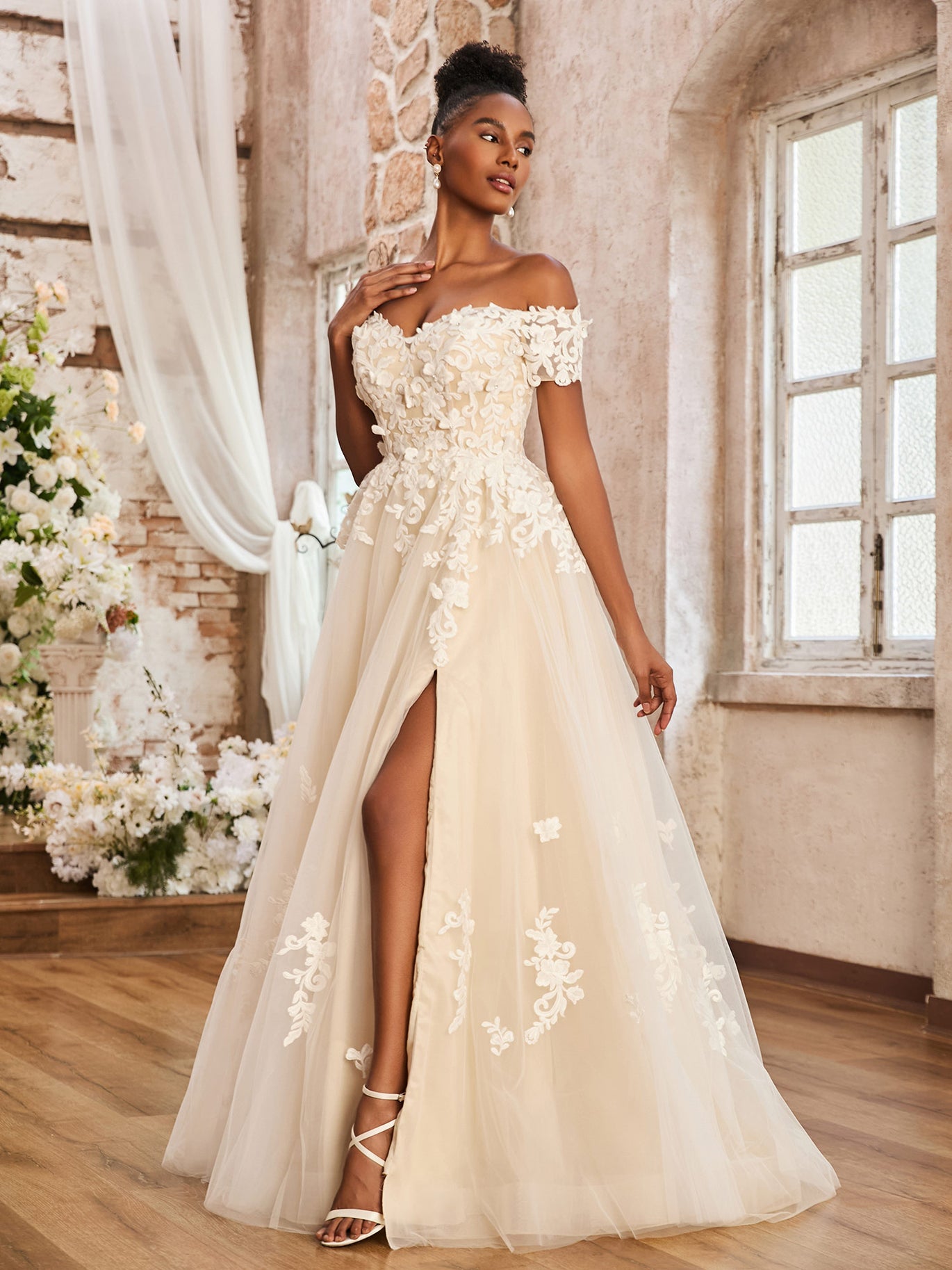 Robe De Marie Beige Robe De Marie Simple Pas Cher ChicGirl Couleur: Beige