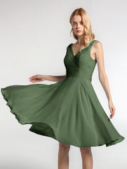 Mini-Robe Corsage Plissée à Col en V avec Jupe Circulaire Olive Verte Grande Taille