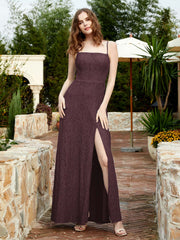 Robe Longue en Dentelle à Encolure Carrée avec Fente Cabernet