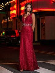 Robe Fourreau en Dentelle Perlée à Col en V Plongeant Bordeaux