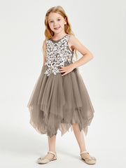 Robes de Demoiselle d'Honneur Junior en Tulle à Longueur de Mollet Taupe