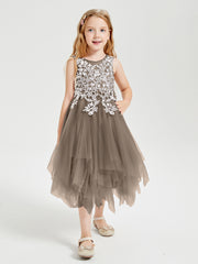 Robes de Demoiselle d'Honneur Junior en Tulle à Longueur de Mollet Taupe