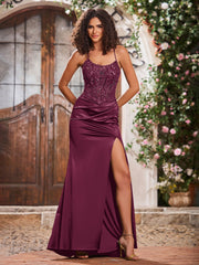 Robe en Satin Extensible à Bretelles Spaghetti et Lacet avec Fente Mûre