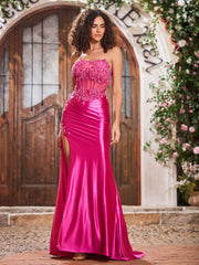 Robe Fourreau Appliquée en Satin avec Fente Haute en Diamant Sans Bretelles Fuchsia