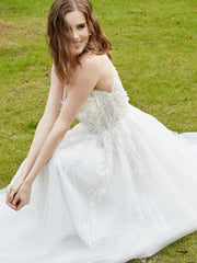 Robe de Mariée Appliquée en Dentelle à Col Illusion Champagne