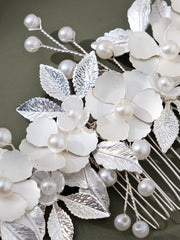 Peigne Accessoire Mariage Fleur et Feuille Argentée