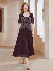 Robe à Encolure Carrée en Mousseline Longueur de Mollet avec Perles Cabernet Grande Taille