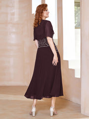 Robe à Encolure Carrée en Mousseline Longueur de Mollet avec Perles Cabernet Grande Taille