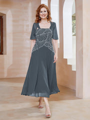 Robe à Encolure Carrée en Mousseline Longueur de Mollet avec Perles Bleu de Schiste Grande Taille