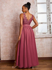 Maxi Robe en Mousseline avec Haut en Dentelle et Col Illusion avec Nœud Cannelle Rose