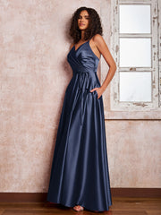 Maxi Robe en Satin à Bretelles Spaghetti avec Poches Bleu Marine