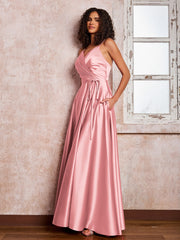 Maxi Robe en Satin à Bretelles Spaghetti avec Poches Flamant