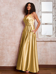 Maxi Robe en Satin à Bretelles Spaghetti avec Poches Or