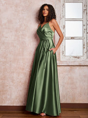 Maxi Robe en Satin à Bretelles Spaghetti avec Poches Olive Verte