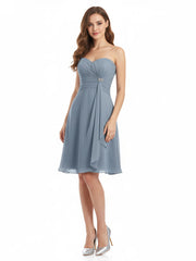 Longueur De Genou Mousseline Robe Avec Col En Cœur Bleu Poudré