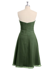 Longueur De Genou Mousseline Robe Avec Col En Cœur Olive Verte