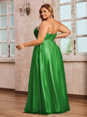 Dentelle et Tulle Longue Robe avec Col en Cœur Vert Grande Taille