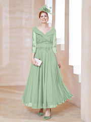Robe en Dentelle et Mousseline Longueur au Sol à Col en V Sauge Poudrée