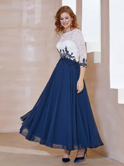 Robe en Mousseline avec Longueur de Mollet à Col Appliqué Bleu Marine