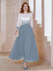 Robe en Mousseline avec Longueur de Mollet à Col Appliqué Bleu Poudré