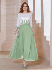 Robe en Mousseline avec Longueur de Mollet à Col Appliqué Sauge Poudrée Grande Taille