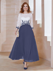 Robe en Mousseline avec Longueur de Mollet à Col Appliqué Orageux