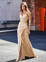 Robe de Soirée Plissé en Satin à Col en Cœur avec Traîne Balayage Champagne